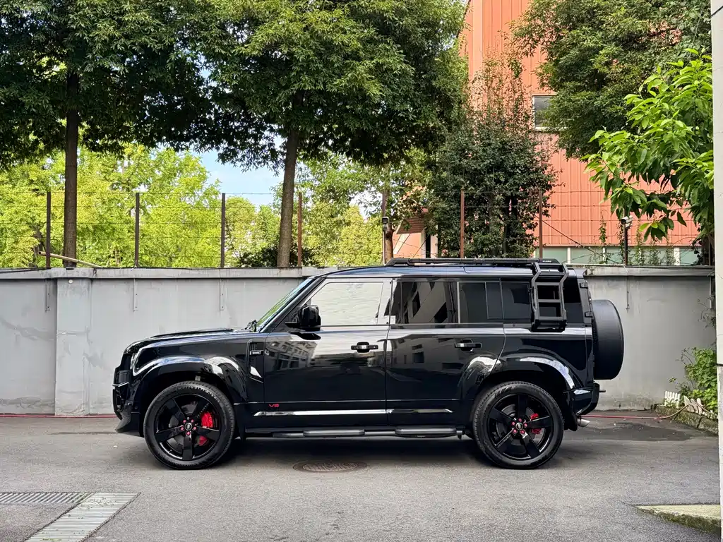 Land Rover Defender — миниатюра 4