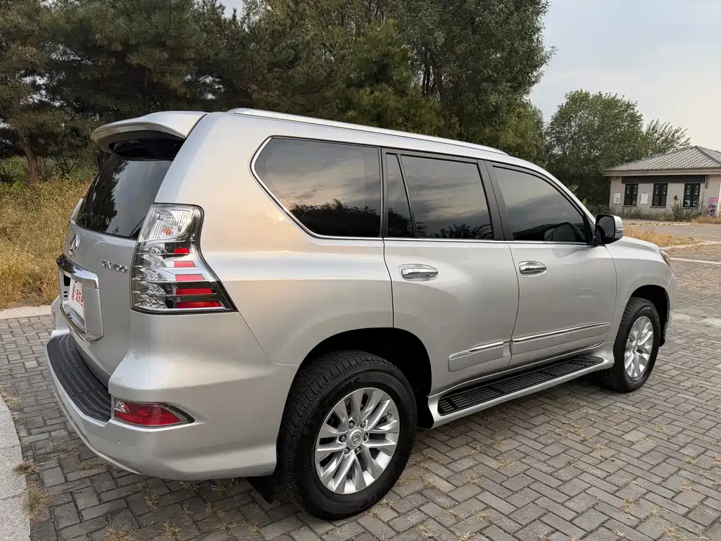 Lexus GX — миниатюра 6