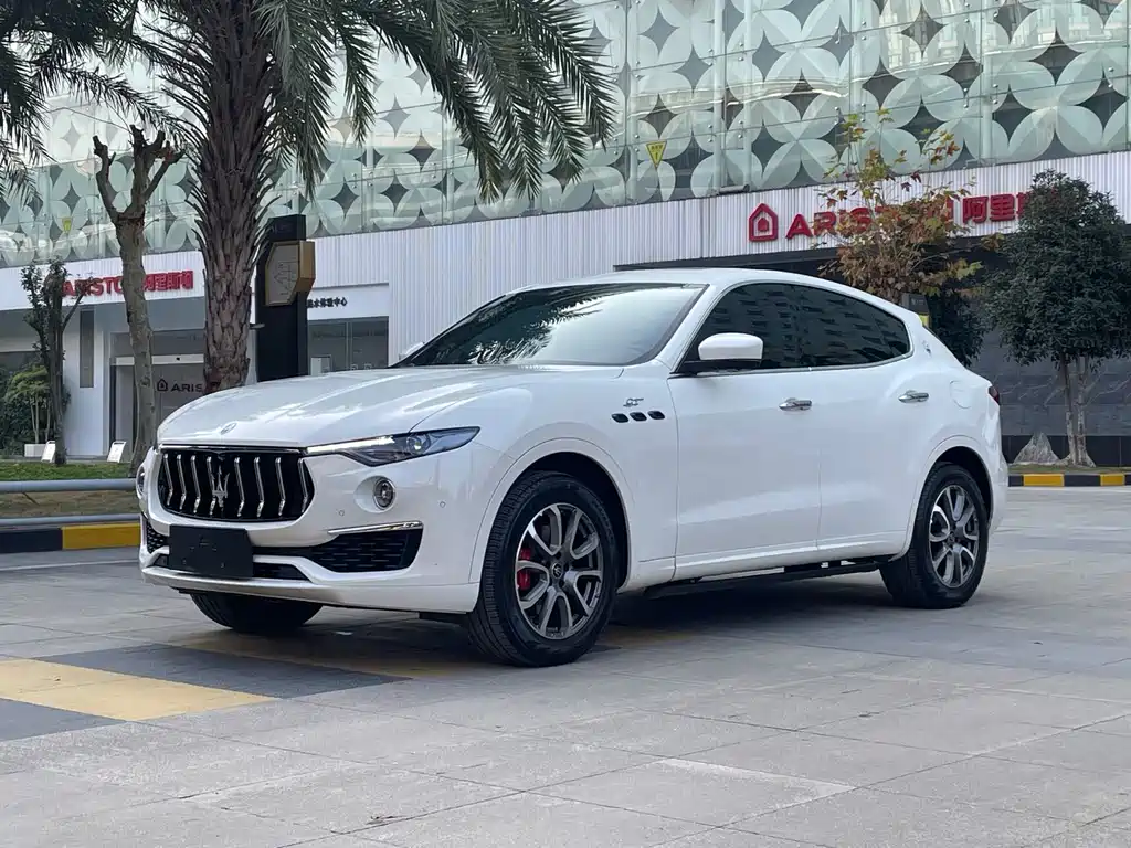 Maserati Levante 2022
