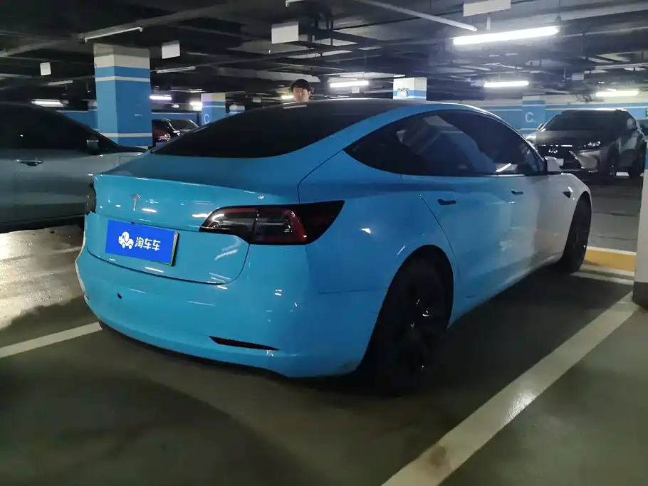 Tesla Model 3 — миниатюра 3