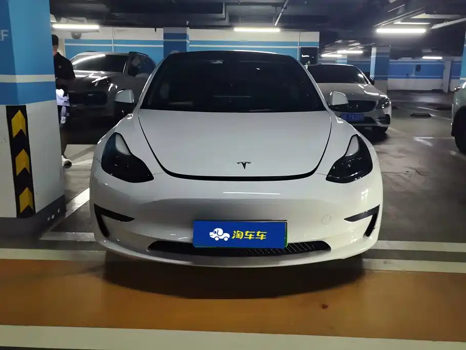 Tesla Model 3 — миниатюра 2