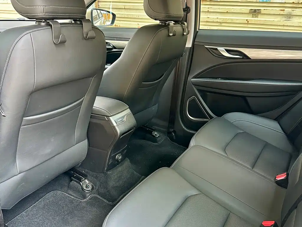 Geely Emgrand — миниатюра 9