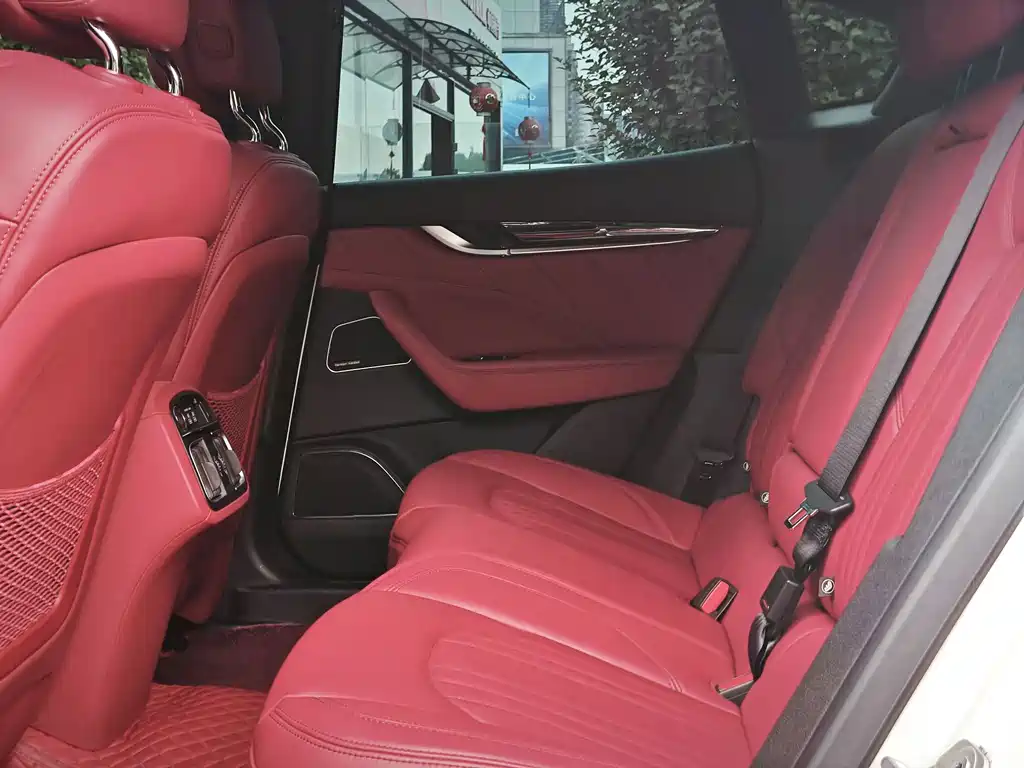 Maserati Levante — миниатюра 15