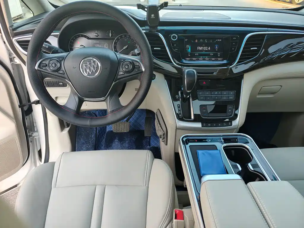 Buick GL8 — миниатюра 7