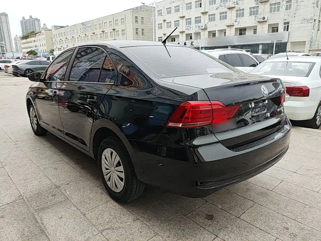 Volkswagen Santana — миниатюра 5