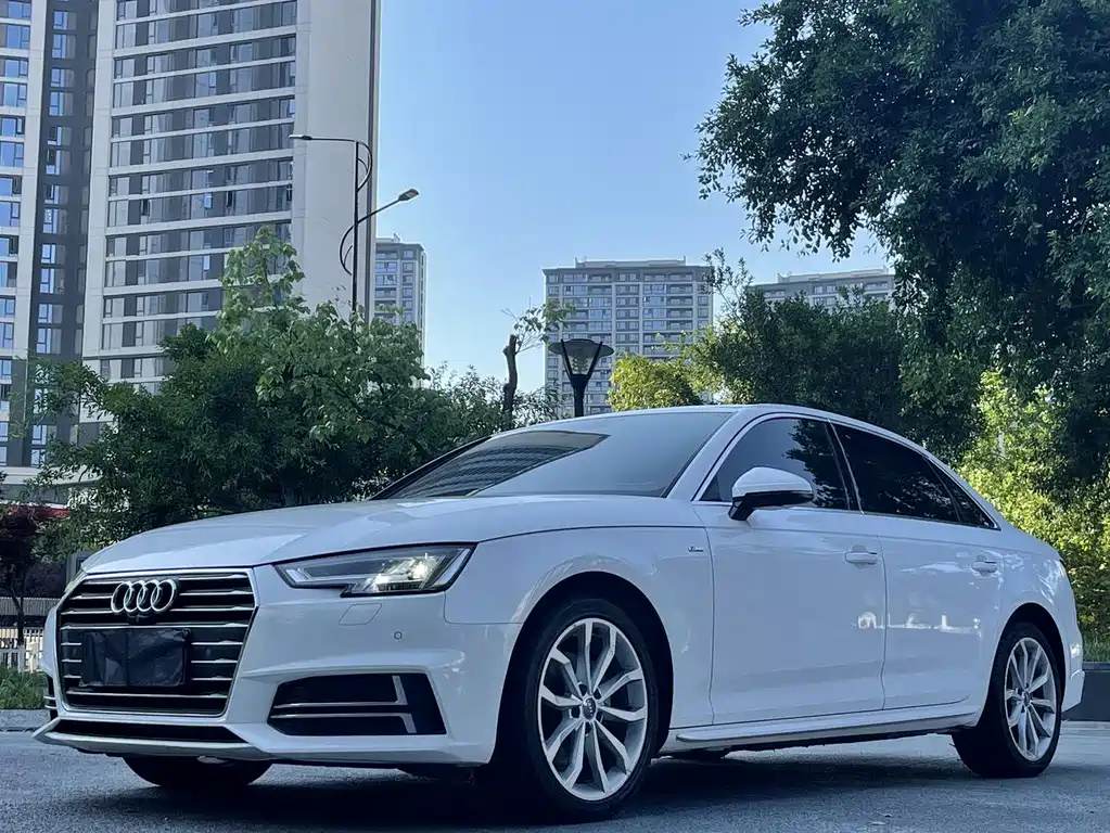 Audi A4L 2019