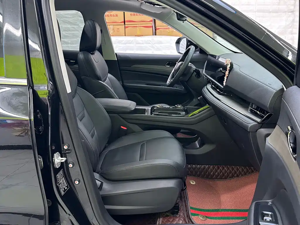 Ford Equator Sport — миниатюра 15