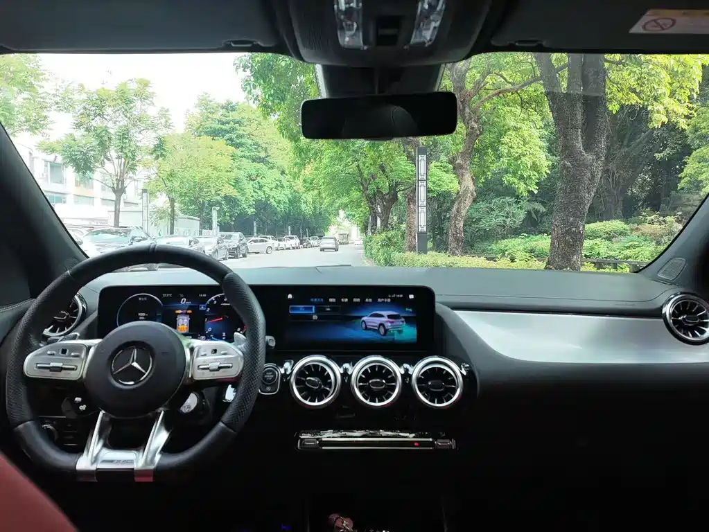 Mercedes-Benz GLA AMG — миниатюра 14