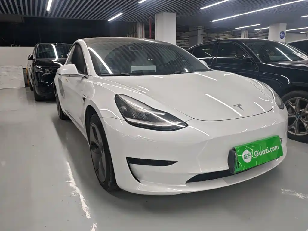 Tesla Model 3 — миниатюра 4