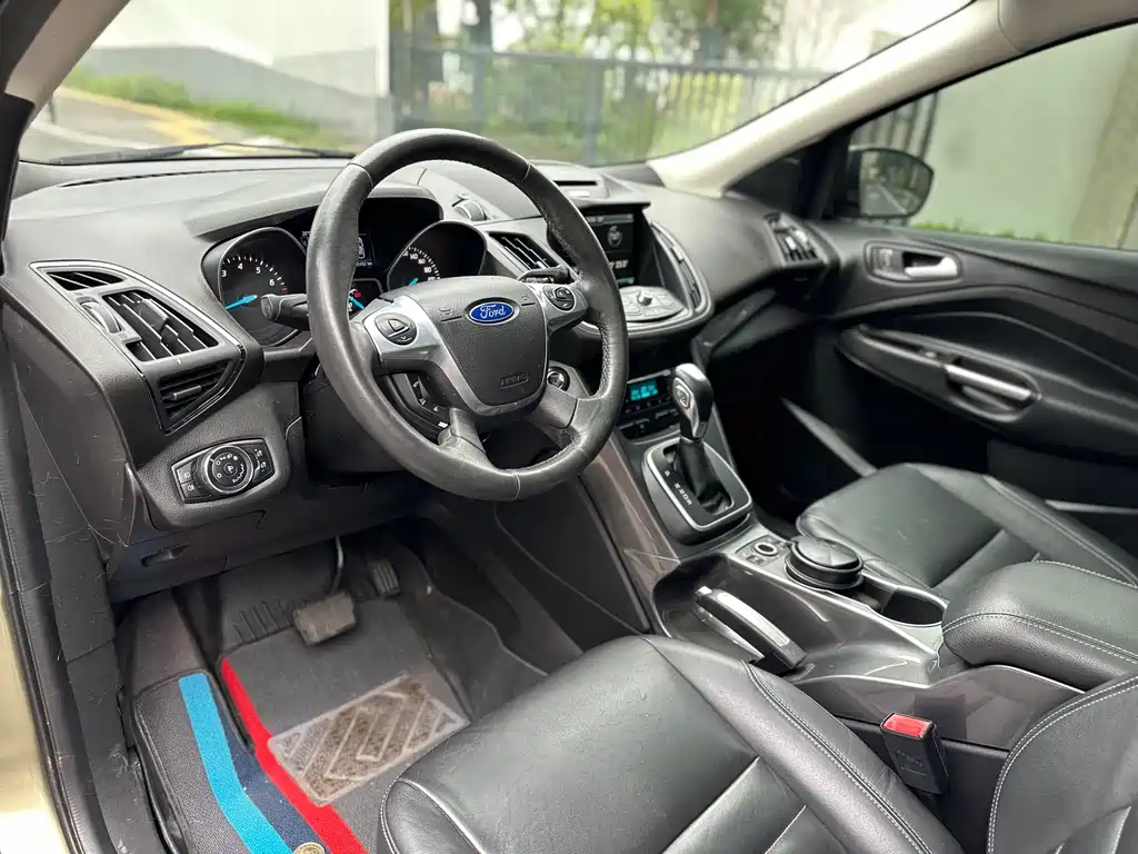Ford Kuga — миниатюра 13