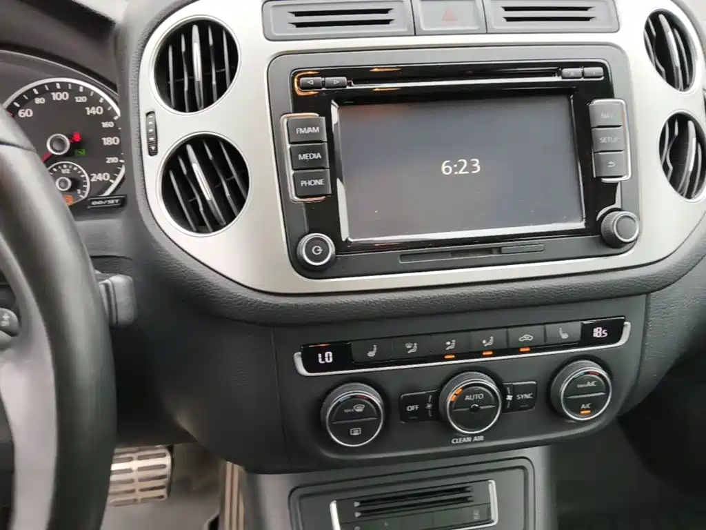 Volkswagen Tiguan — миниатюра 13
