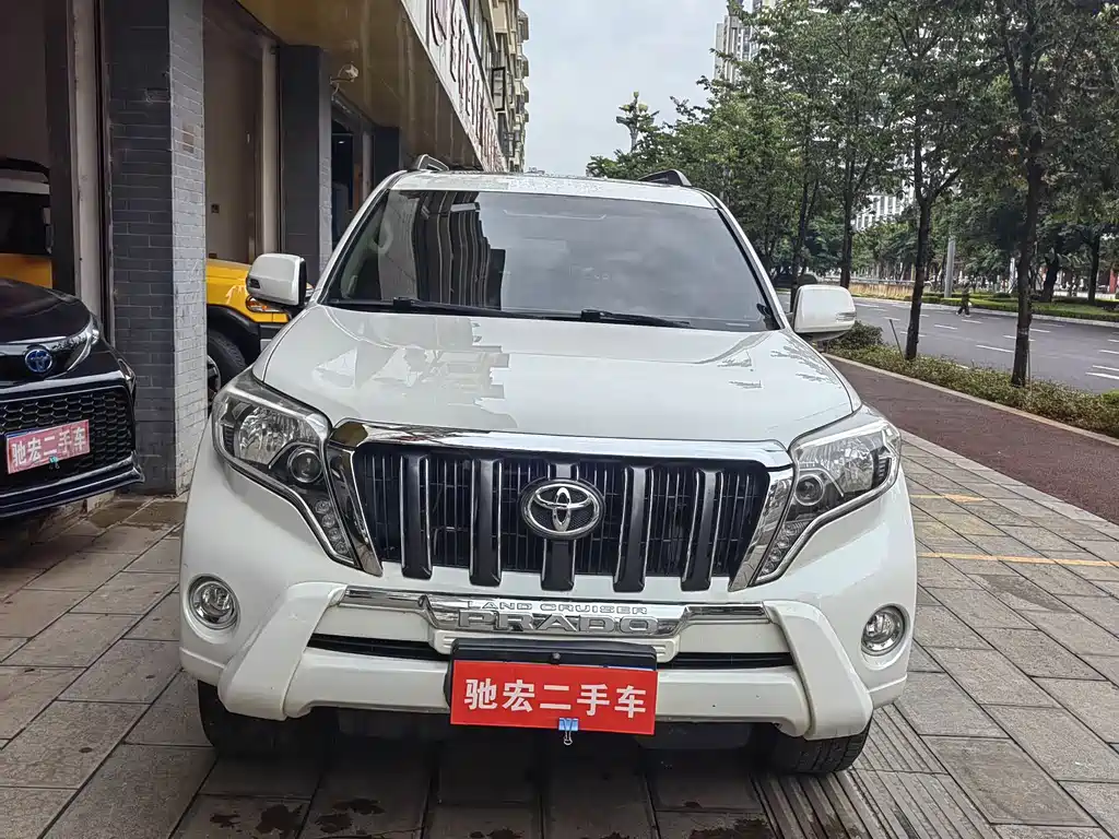 TOYOTA PRADO