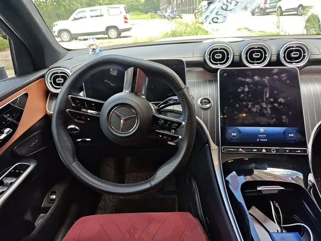 Mercedes-Benz GLC — миниатюра 11