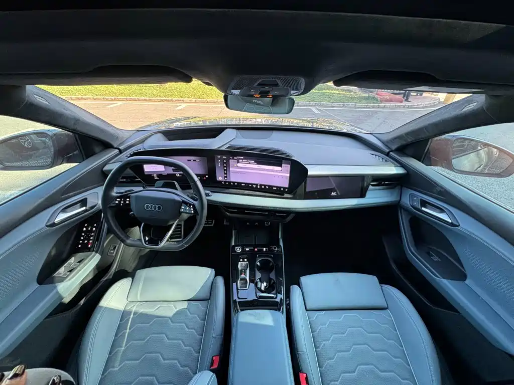 Audi Q6L e-tron — миниатюра 20