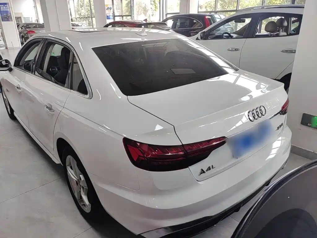 Audi A4L — миниатюра 5