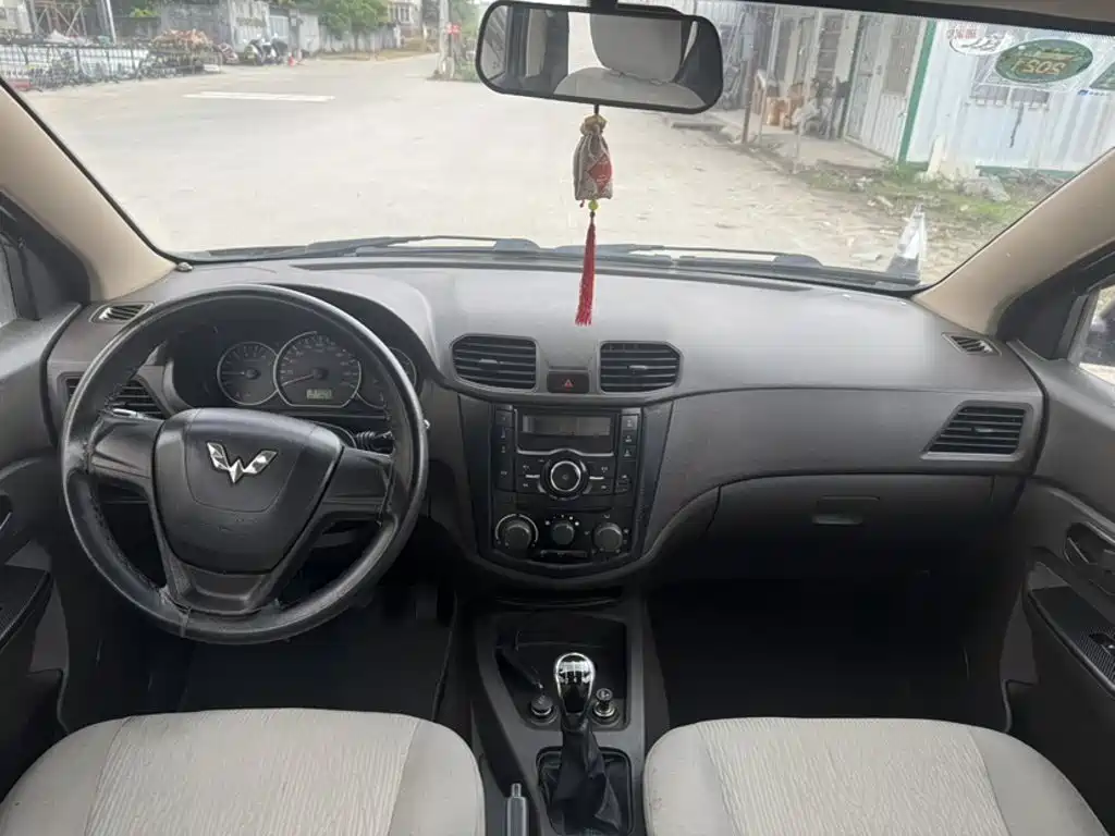 Wuling Hongguang — миниатюра 8