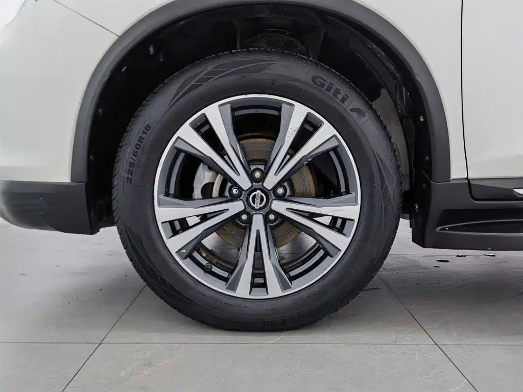 Nissan X-Trail — миниатюра 17