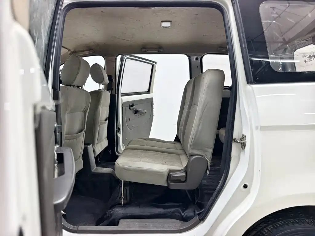 Wuling Hongguang — миниатюра 14