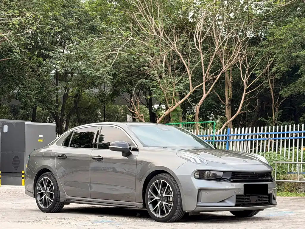 Lynk & Co 03 — миниатюра 3