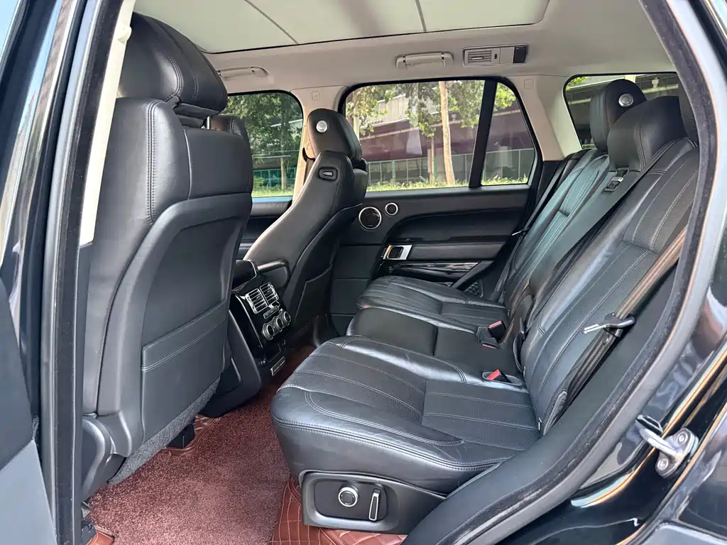 Land Rover Range Rover — миниатюра 8