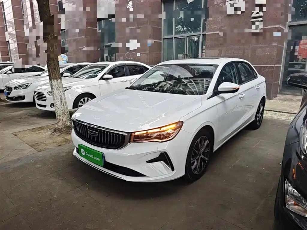 Geely Emgrand 2021