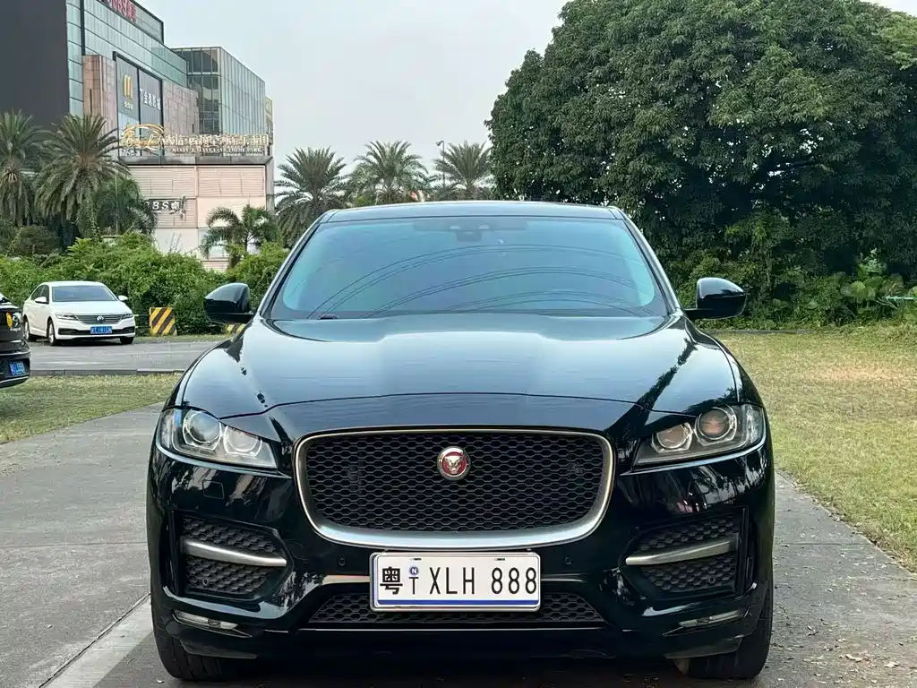 Jaguar F-PACE — миниатюра 2