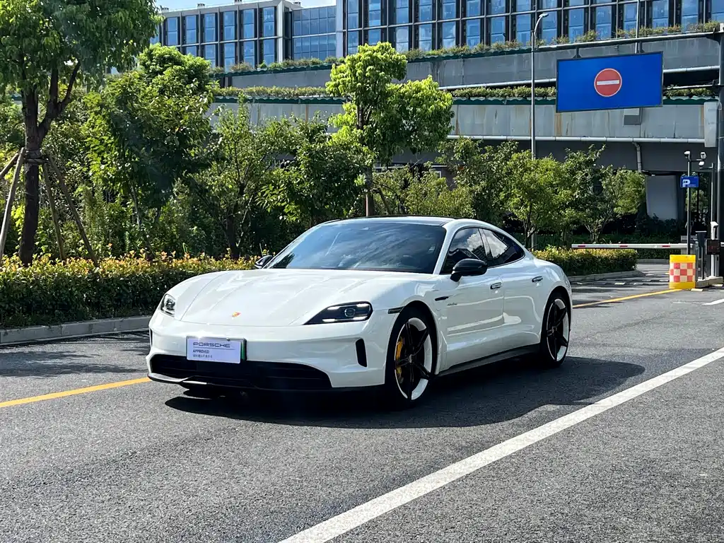 Porsche Taycan