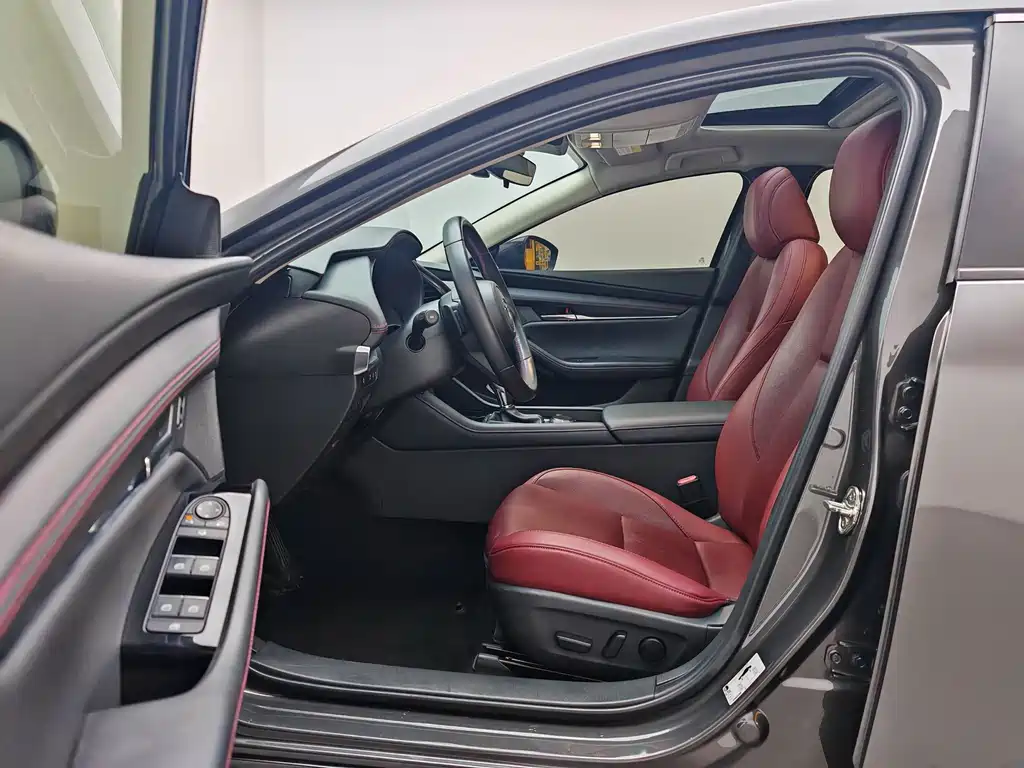 Mazda 3 Axela — миниатюра 14