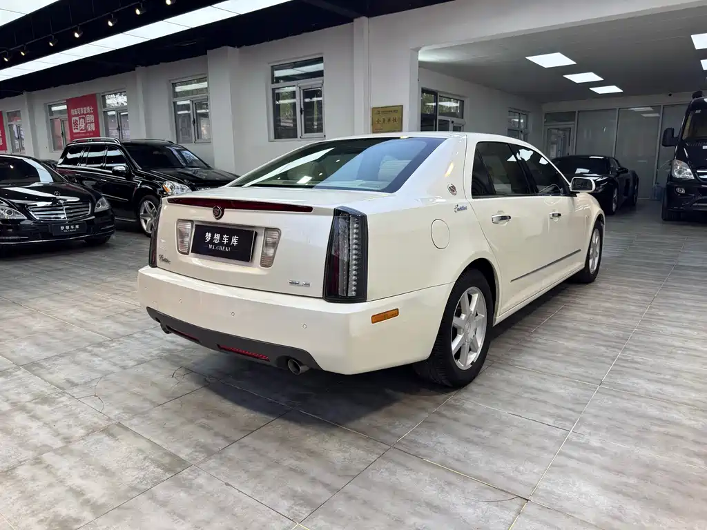 Cadillac SLS 2007 2.8 Luxury