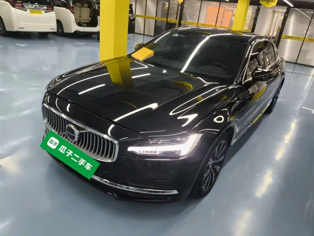 Volvo S90 PHEV 2021