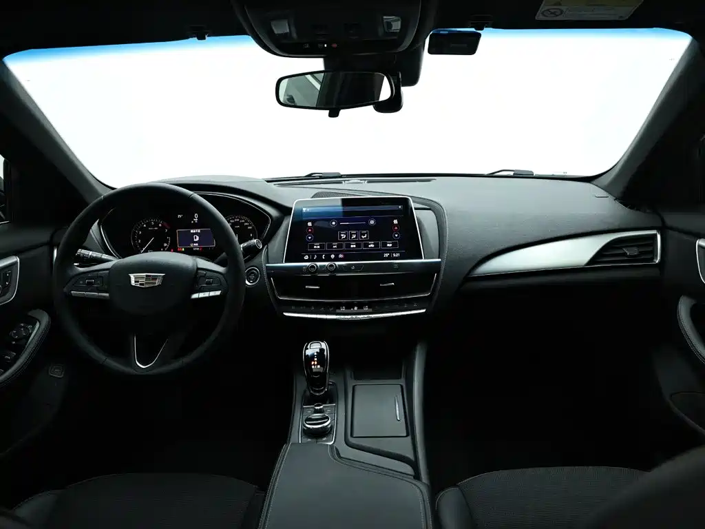 Cadillac CT5 — миниатюра 13