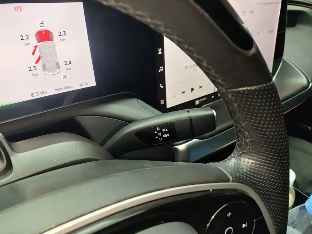 XPeng P7 — миниатюра 14