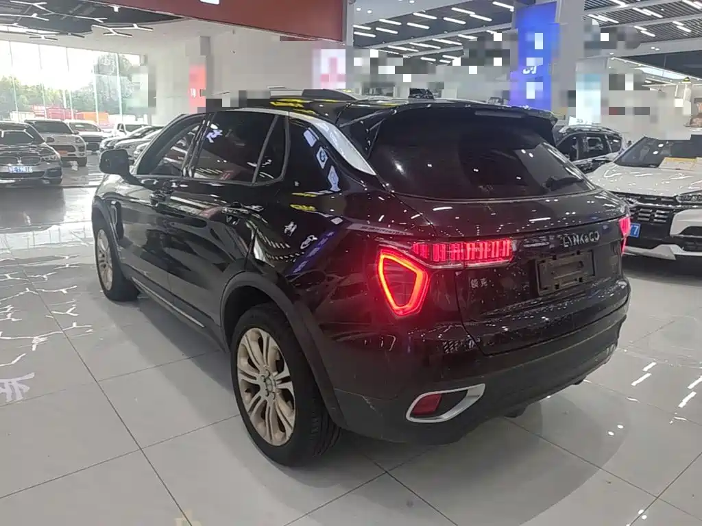 Lynk & Co 01 — миниатюра 5