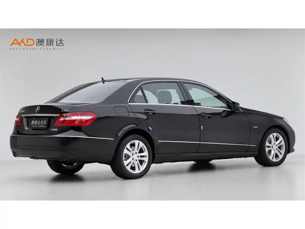 Mercedes-Benz E-Class — миниатюра 3