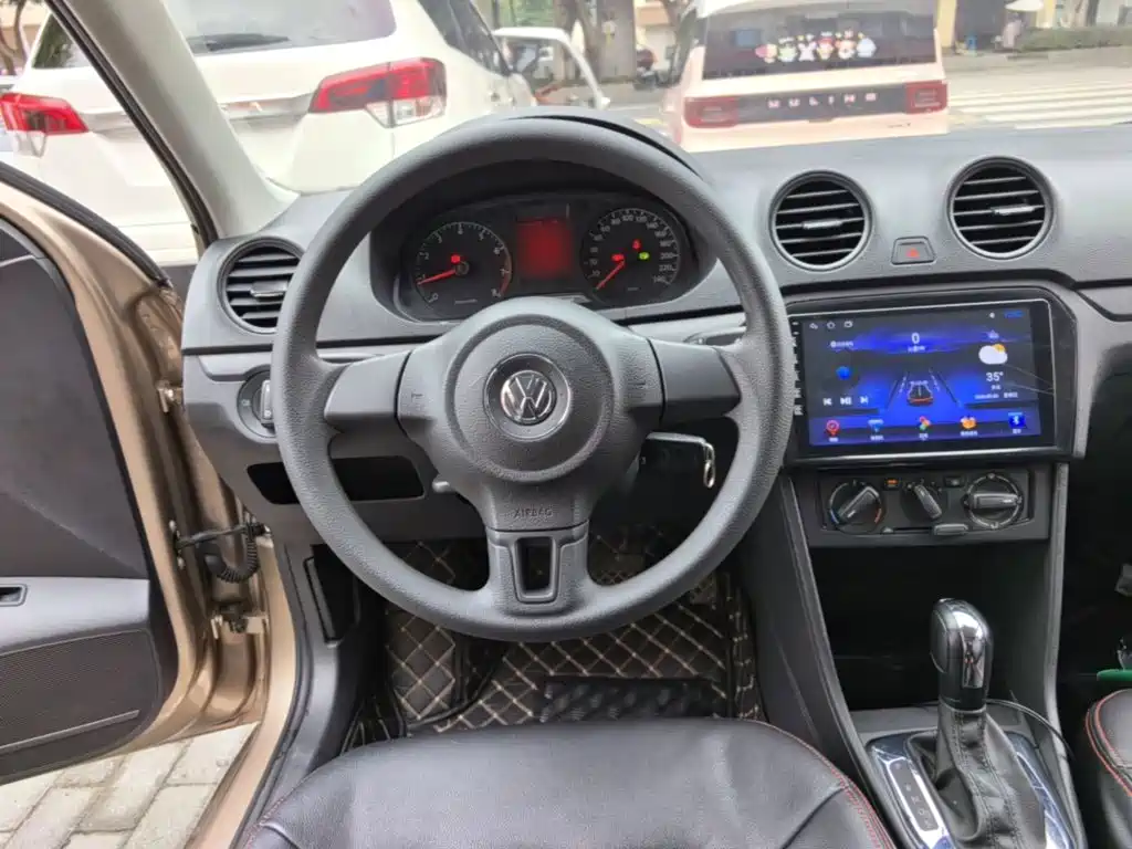 Volkswagen Jetta — миниатюра 11