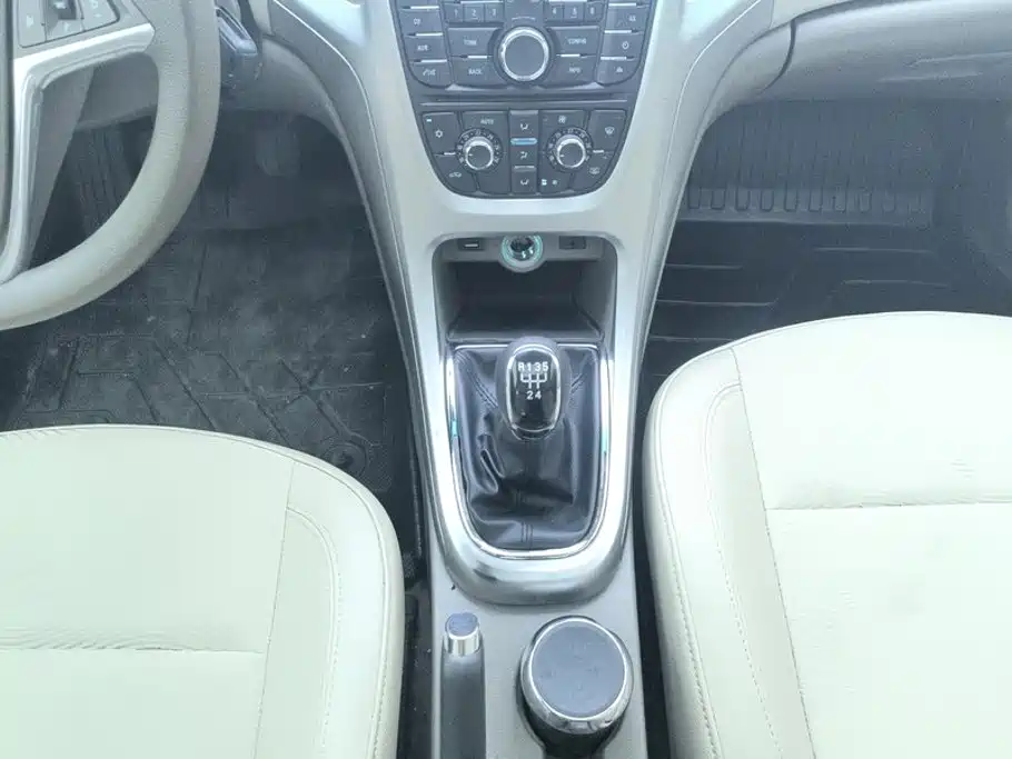 Buick Excelle — миниатюра 16