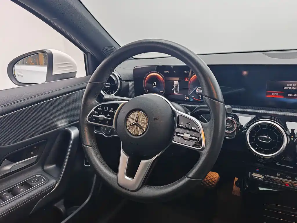 Mercedes-Benz A-Class — миниатюра 16