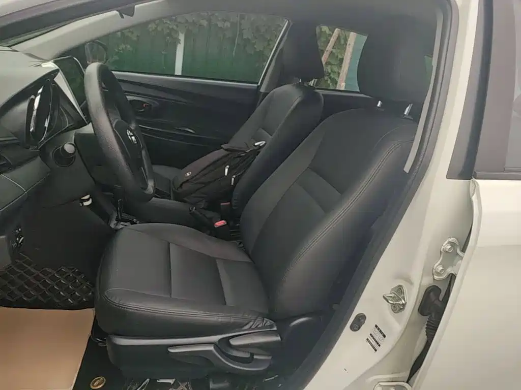 Toyota Yaris L — миниатюра 15