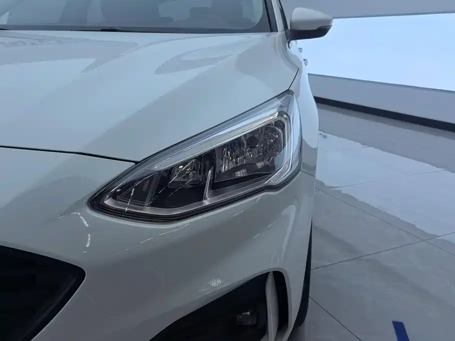 Ford Focus — миниатюра 5