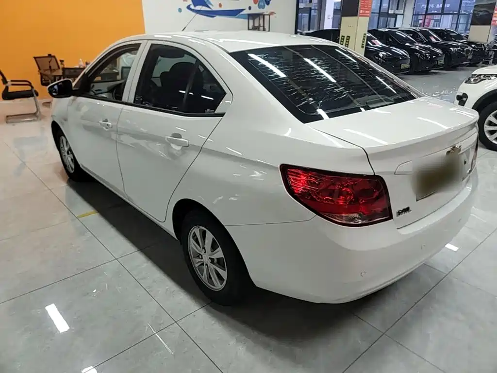 Chevrolet Sail — миниатюра 5