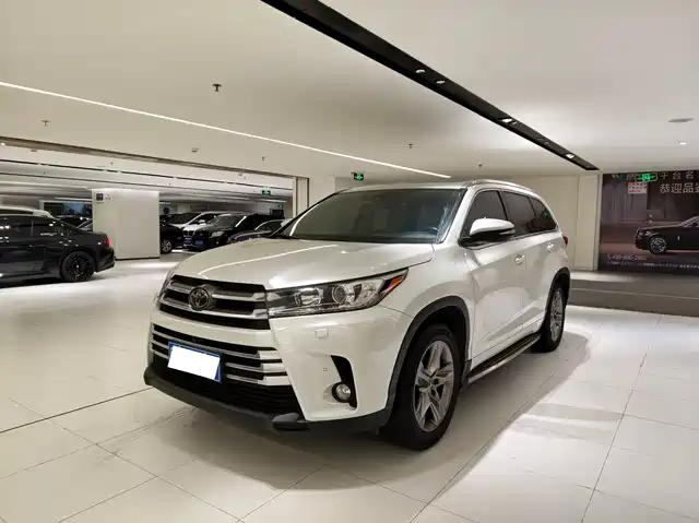 TOYOTA HIGHLANDER