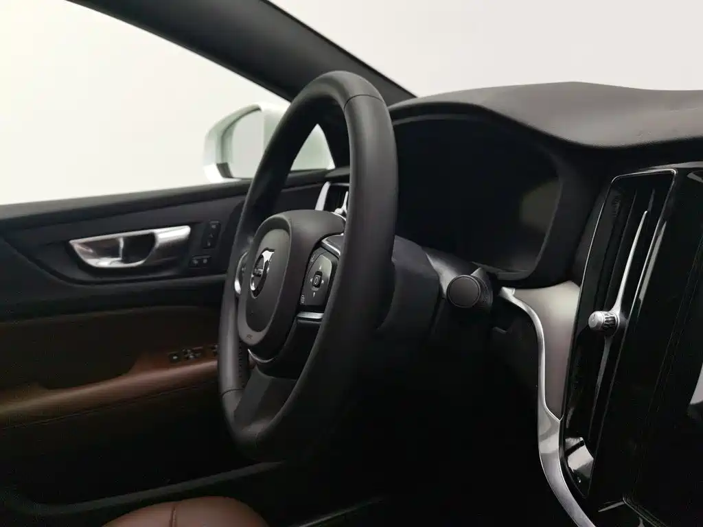 Volvo S60 — миниатюра 22