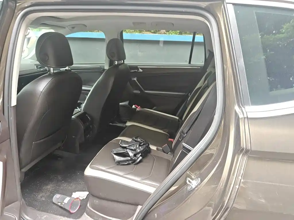 Volkswagen Tiguan L — миниатюра 15