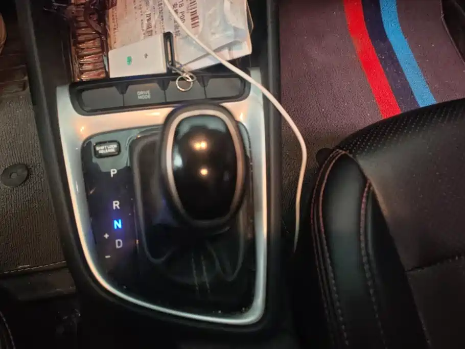 Hyundai Elantra — миниатюра 16