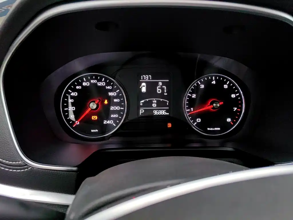 Roewe RX5 — миниатюра 12