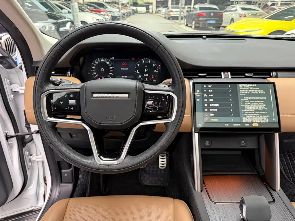 Land Rover Discovery Sport — миниатюра 18