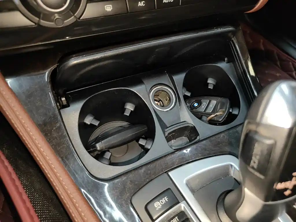 BMW 5 Series — миниатюра 9