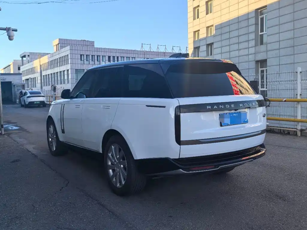 Land Rover Range Rover — миниатюра 6