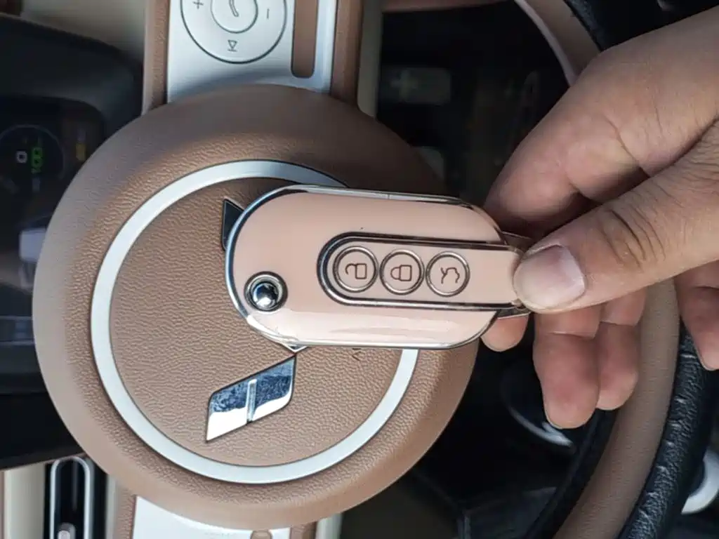 Wuling MINIEV — миниатюра 9