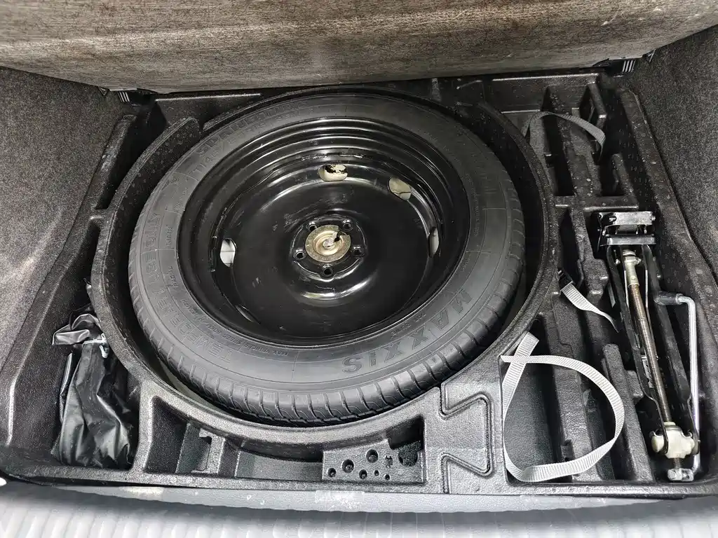 Volkswagen Tiguan — миниатюра 15